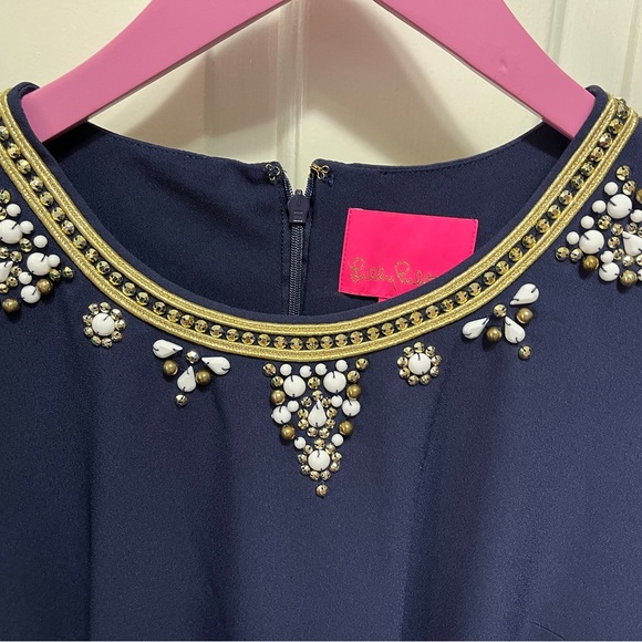 Comfortable & flattering Lily Pulitzer dress w/bell sleeves & embellished neck. - Picture 4 of 7